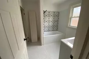 2217 Crane Ave, Cincinnati, OH 45207 - Photo 6