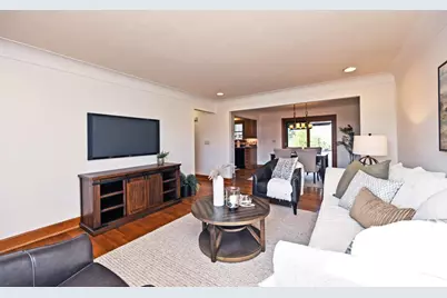 9485 Wynnecrest Drive, Blue Ash, OH 45242 - Photo 4