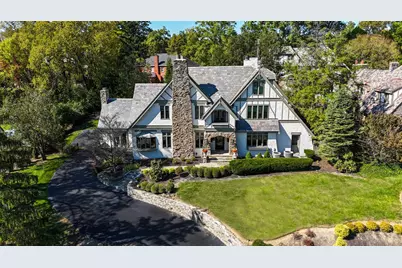 1121 Edwards Road, Cincinnati, OH 45208 - Photo 2