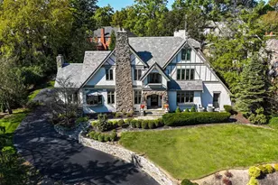 1121 Edwards Rd, Cincinnati, OH 45208 - Photo 2