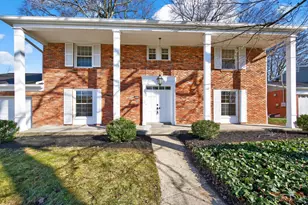 9458 Leebrook Dr, Springfield Township, OH 45231 - Photo 4