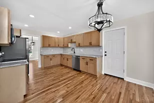 9458 Leebrook Dr, Springfield Township, OH 45231 - Photo 18