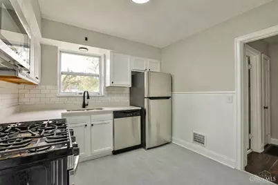 6402 Mayflower Avenue, Golf Manor, OH 45237 - Photo 14