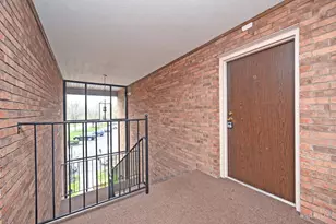 5985 Meadow Creek Dr, Milford, OH 45150 - Photo 2