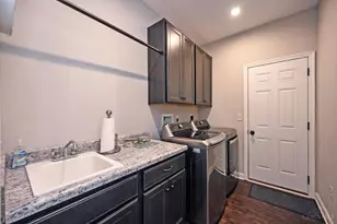 2735 Buckridge Dr, Miami Township, OH 45233 - Photo 34