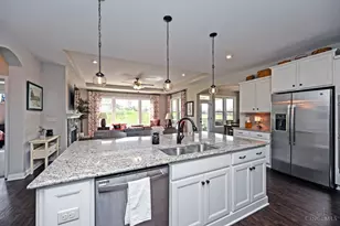 2735 Buckridge Dr, Miami Township, OH 45233 - Photo 14