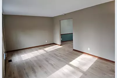 167 Dogwood Drive, Loveland, OH 45140 - Photo 4