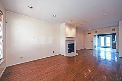 938 Weninger Circle, Cincinnati, OH 45203 - Photo 2