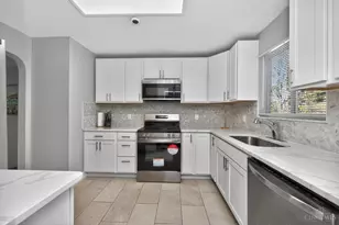 6628 Tulip Ln, Liberty Township, OH 45044 - Photo 18