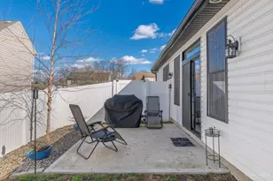 11777 Cedarcreek Dr, Forest Park, OH 45420 - Photo 26