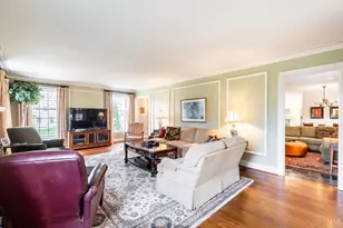 3561 Bayard Dr, Cincinnati, OH 45208 - Photo 8