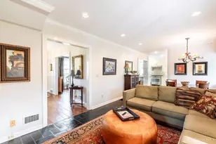 3561 Bayard Dr, Cincinnati, OH 45208 - Photo 16