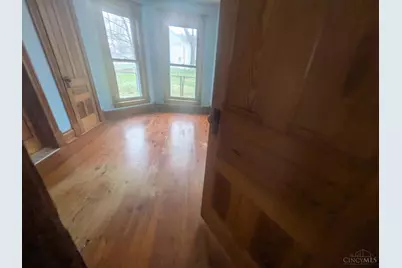 510 W Walnut Street, Franklin Township, OH 45120 - Photo 6