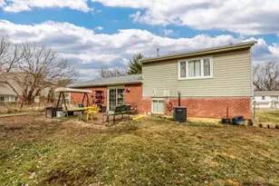 2317 Magdalena Dr, Springfield Township, OH 45231 - Photo 4