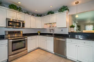 1033 Burchcliff Cir, West Carrollton, OH 45449 - Photo 4