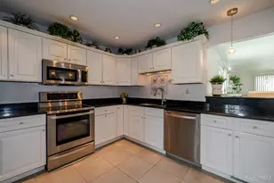 1033 Burchcliff Cir, West Carrollton, OH 45449 - Photo 8