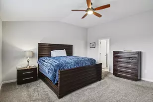 4677 Hampton Pointe Dr, Green Township, OH 45248 - Photo 16