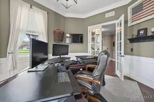 10741 Hampton Glen Ln, Hamilton Township, OH 45140 - Photo 4