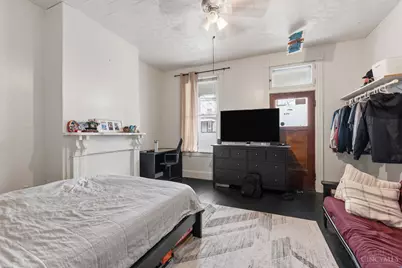 2327 Stratford Avenue, Cincinnati, OH 45219 - Photo 12