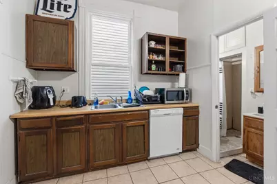 2327 Stratford Avenue, Cincinnati, OH 45219 - Photo 6