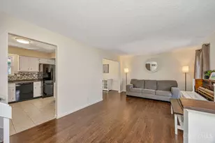 6655 Tulip Ln, Liberty Township, OH 45044 - Photo 4