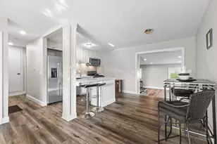 8881 Ebro Ct, Springfield Township, OH 45231 - Photo 12