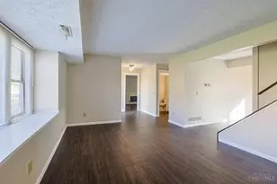 18 Oakwood Ct, Springdale, OH 45246 - Photo 8