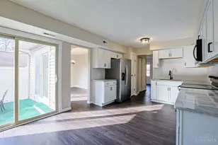 18 Oakwood Ct, Springdale, OH 45246 - Photo 16