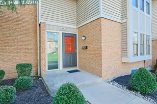 18 Oakwood Ct, Springdale, OH 45246 - Photo 2