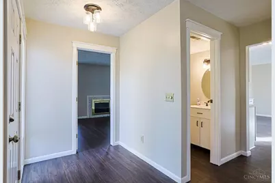 18 Oakwood Court, Springdale, OH 45246 - Photo 4