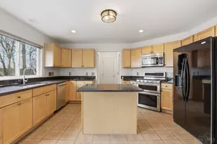 242 County Down Ln, Loveland, OH 45140 - Photo 14