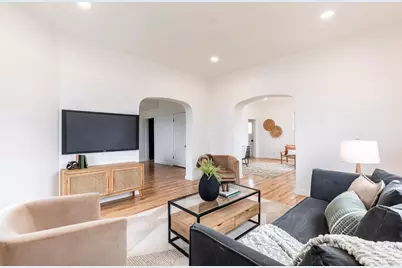 656 W Main Street, Blanchester, OH 45107 - Photo 6