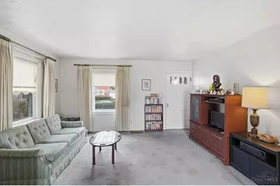 4009 St Johns Terrace, Deer Park, OH 45236 - Photo 4