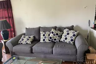 1297 Landis Ln, Springfield Township, OH 45231 - Photo 2