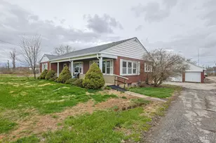 656 W Plane St, Bethel, OH 45106 - Photo 2