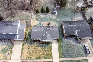 1748 Hilltree Dr, Anderson Township, OH 45255 - Photo 18