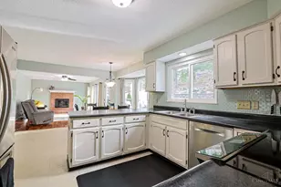 5462 Brigade Ct, Green Township, OH 45239 - Photo 18