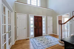 10220 Stablehand Dr, Symmes Township, OH 45242 - Photo 4