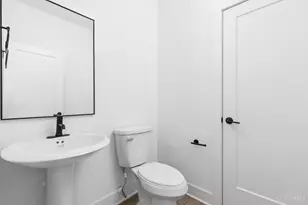 3010 Woodburn Ave, Cincinnati, OH 45206 - Photo 4