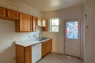 1608 Brewster Ave, Cincinnati, OH 45207 - Photo 8