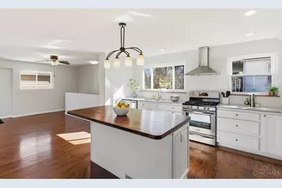 9216 Grandview Avenue, Blue Ash, OH 45242 - Photo 16