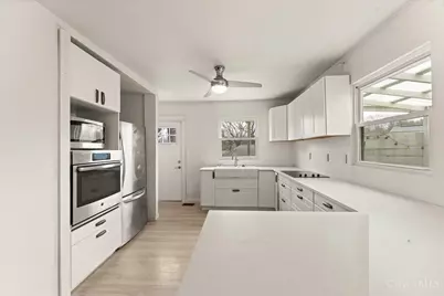 2888 Losantiville Avenue, Cincinnati, OH 45213 - Photo 10