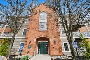 5401 Michelles Oak Ct, Green Township, OH 45238 - Photo 2