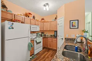 5401 Michelles Oak Ct, Green Township, OH 45238 - Photo 12