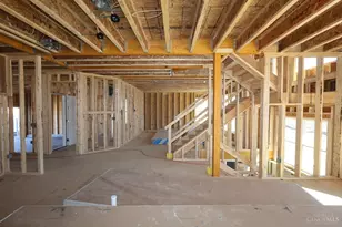 250 Tilly Ct, Springboro, OH 45066 - Photo 4