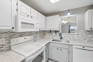 5196 Putters Cir, West Chester, OH 45069 - Photo 18