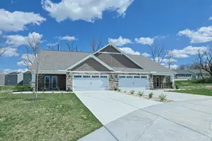 5017 Waterford Ln, Middletown, OH 45042 - Photo 2