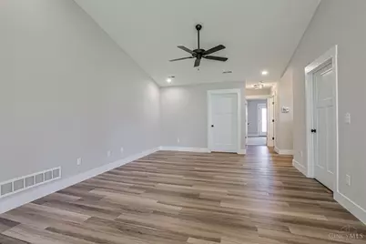 5017 Waterford Lane, Middletown, OH 45042 - Photo 12
