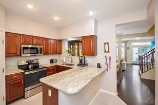 5927 Castlewood Crossing, Miami Township, OH 45150 - Photo 12