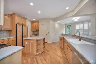 11753 Thayer Ln, Sycamore Township, OH 45249 - Photo 10